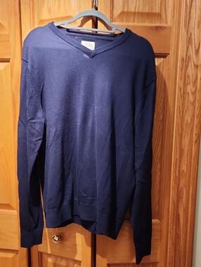 St. John's Bay Men's Deep Navy V-Neck Sweater